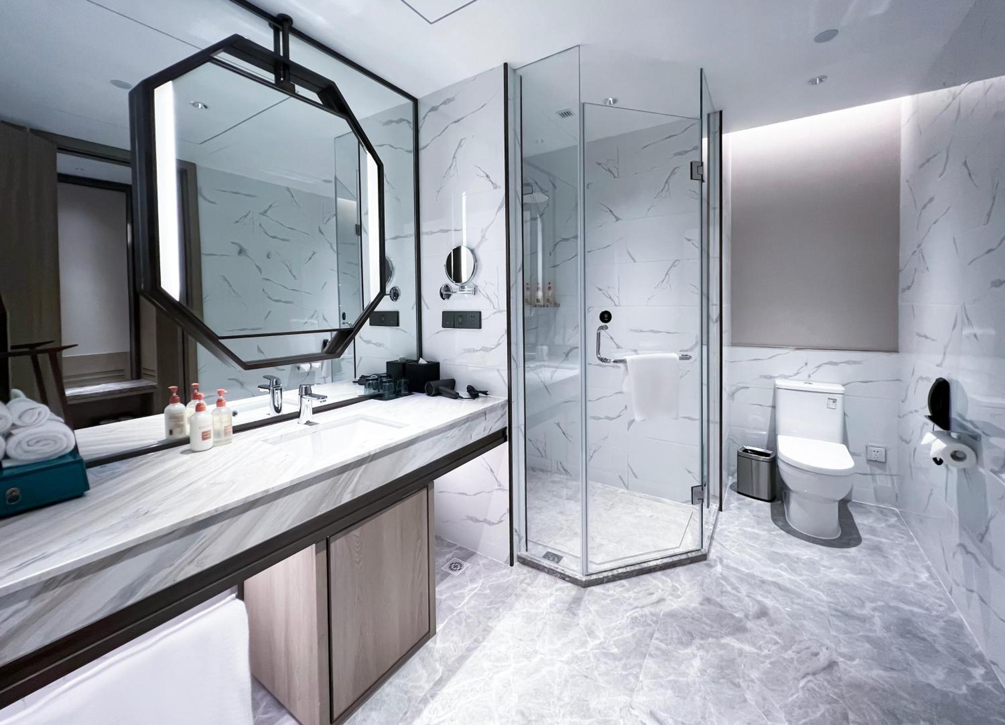 Crowne Plaza Hangzhou Linping By Ihg ภายนอก รูปภาพ