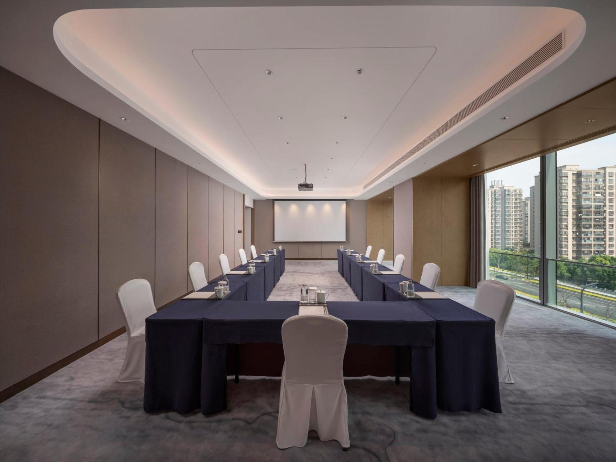 Crowne Plaza Hangzhou Linping By Ihg ภายนอก รูปภาพ