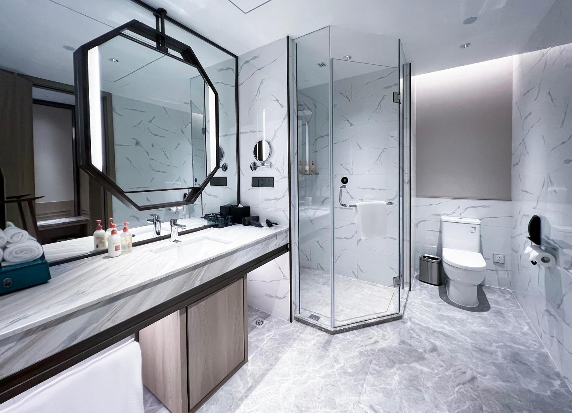 Crowne Plaza Hangzhou Linping By Ihg ภายนอก รูปภาพ